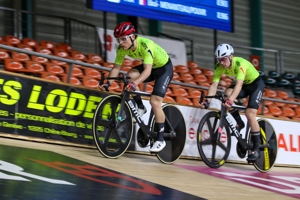 50CDB581-17CC-43F8-80FD-91242688E811