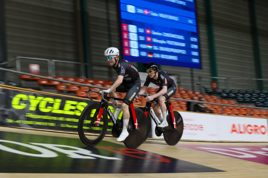 7C9BADB6-08E1-43AB-87E3-6D5231605EBF