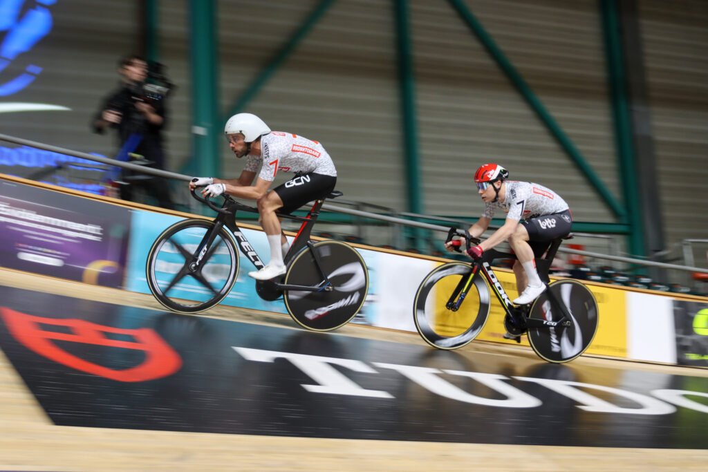 8BCDC4C6-EEEA-4B09-9120-7EC18B6207AE