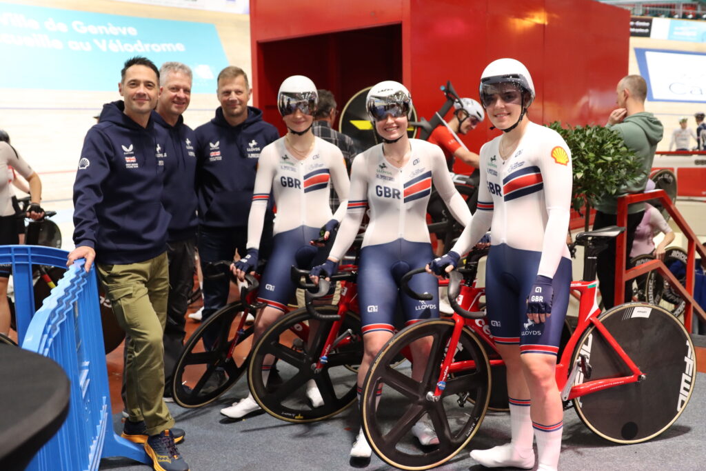 9C549E86-5FE1-4444-9E83-2A4FAB7B3F5F