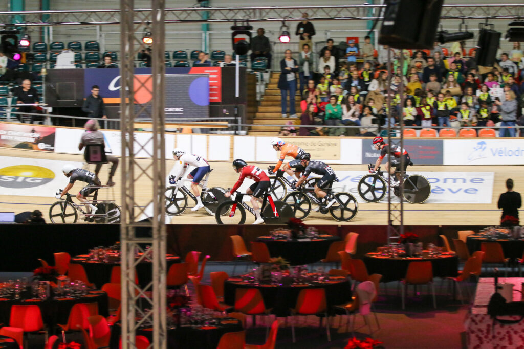 B8AA9FAA-9D78-40D6-A951-C6CFB5224979